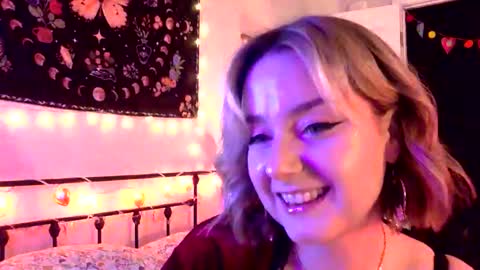 givemesweetdreams online show from 11.21.25