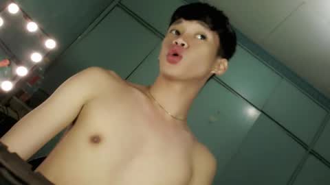 givemethrillx online show from 04.06.26