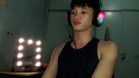 givemethrillx online show from 04.10.26