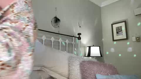 Gl1tter Barbie online show from 10.28.25