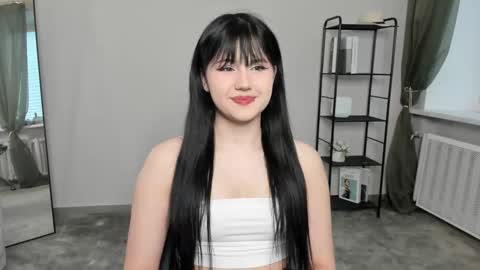 Snapshot of glad2be_yours chatting on 11.24.25 Shine online show from 11.24.25