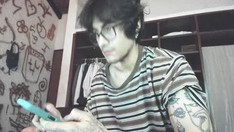 Snapshot of gladiattoor chatting on 01.05.25 edward online show from 01.05.25