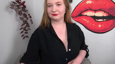 Snapshot of glamorousnikki chatting on 02.05.26 Nikki online show from 02.05.26