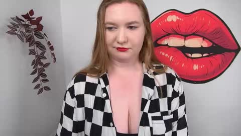 Snapshot of glamorousnikki chatting on 02.28.26 Nikki online show from 02.28.26