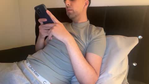 Glamour online show from 11.18.25