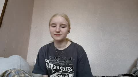 Laura online show from 04.07.26