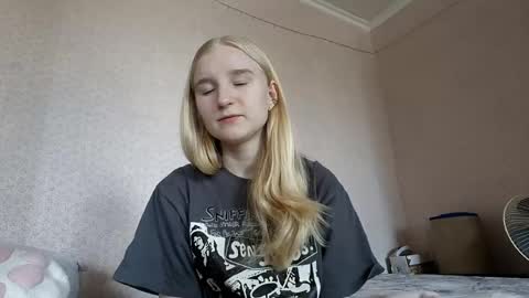 Laura online show from 04.11.26