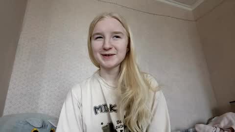 Laura online show from 04.14.26