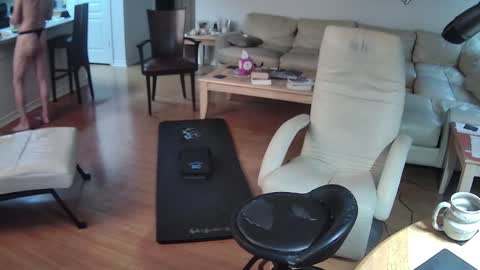 Snapshot of glennbootycam chatting on 12.04.25 glennbitch online show from 12.04.25