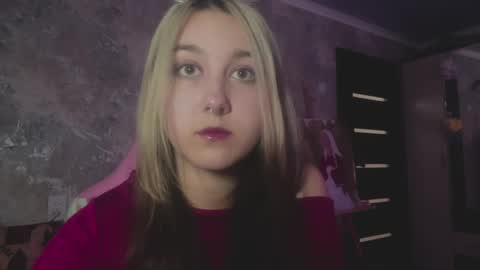 Snapshot of glenniekinney chatting on 04.14.26 Kelly online show from 04.14.26