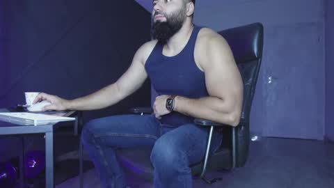 Matthew .. for short call me Matt online show from 11.17.25