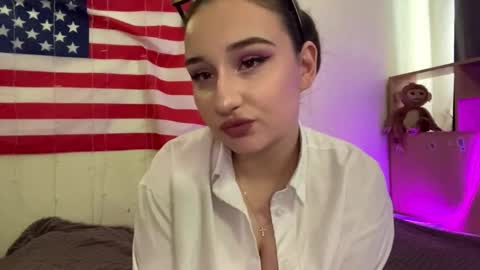 Milena online show from 05.04.26