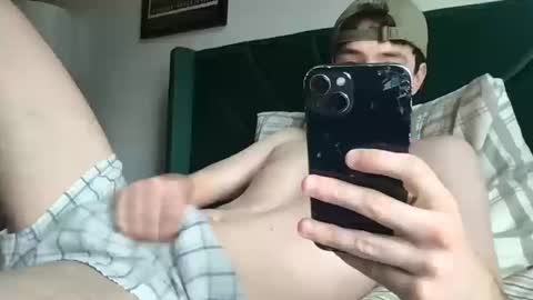 Snapshot of gliss55 chatting on 10.11.25 Gliss online show from 10.11.25