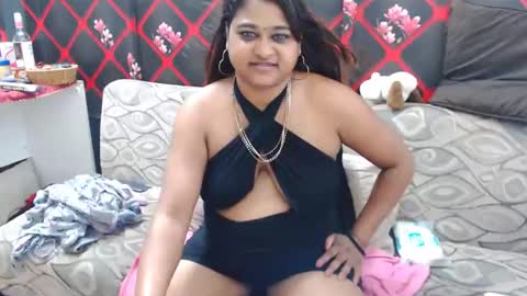 glitter candy online show from 02.21.25