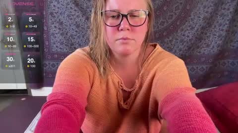 Snapshot of glitterkitty_108 chatting on 10.07.25 GlitterKitty 108 online show from 10.07.25