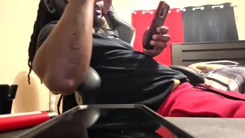 glomightyj online show from 04.17.26