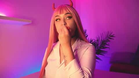 Mimi online show from 01.13.26