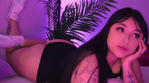 Mimi online show from 04.15.26