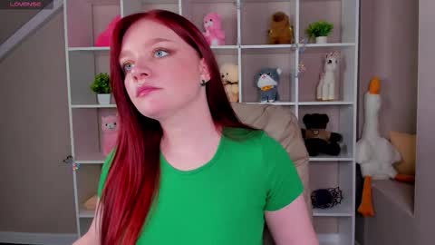 Snapshot of gloria_gordon chatting on 01.07.26 Gloria My schedule for the week 2 GMT 3am-9am We 2 GMT 9am-15pm TuWeThFr online show from 01.07.26