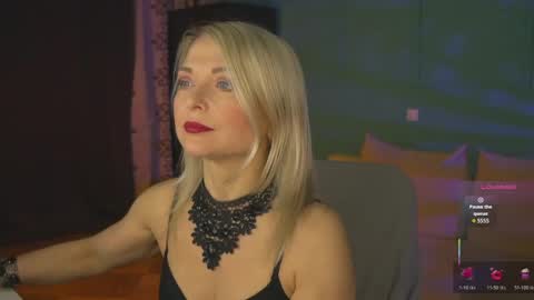 Snapshot of gloria_lovely chatting on 05.05.26 Gloria online show from 05.05.26