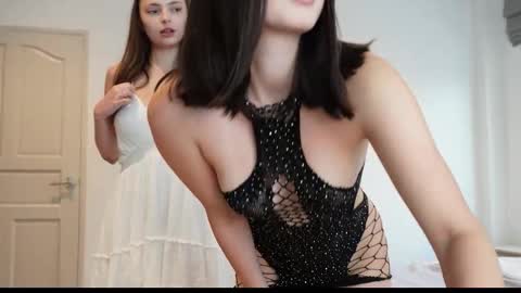 Gloria online show from 10.31.25