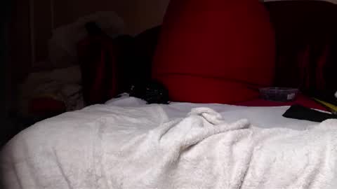 Gloria online show from 10.17.25