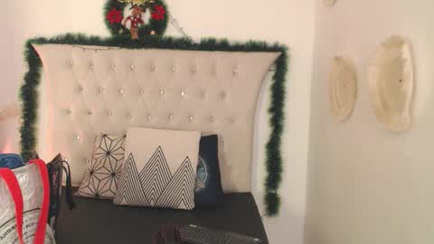 Snapshot of glory_shine chatting on 01.06.26 Glory online show from 01.06.26