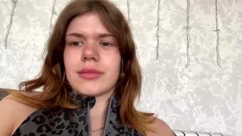 Snapshot of glossy_girl_1 chatting on 05.22.26 Roxy online show from 05.22.26