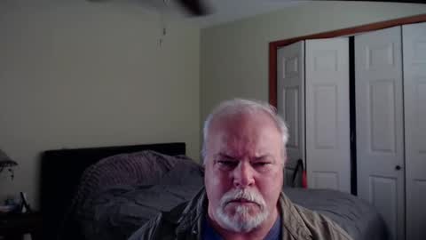Snapshot of gmctruckguy chatting on 04.23.26 gmctruckguy online show from 04.23.26