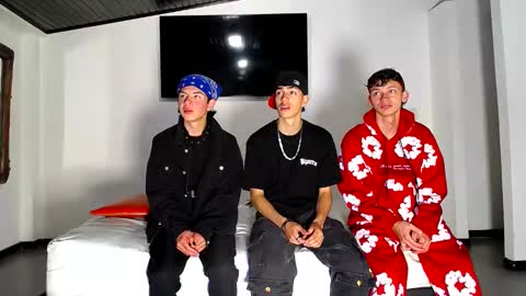 THOMAS AND DAMIAND online show from 10.12.25