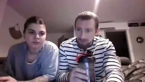 Snapshot of gnl_ chatting on 12.16.25 gnl_ online show from 12.16.25