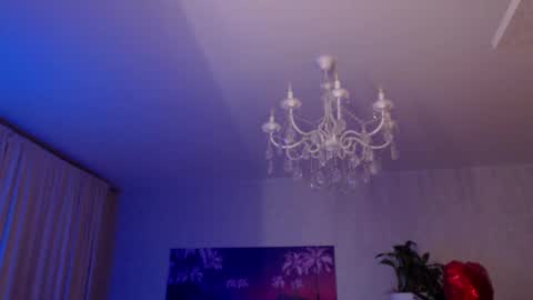 Snapshot of goddes_goldie chatting on 11.21.25 Goldie online show from 11.21.25