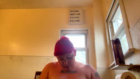 Snapshot of goddess182002 chatting on 11.02.25 goddess182002 online show from 11.02.25