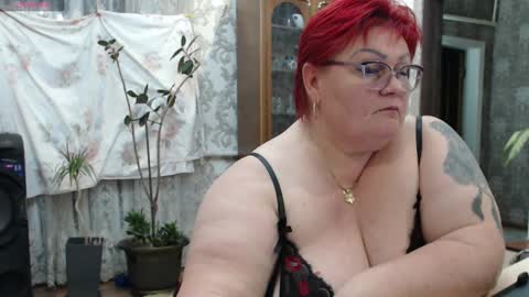 Snapshot of goddess57 chatting on 02.01.25 Goddess online show from 02.01.25