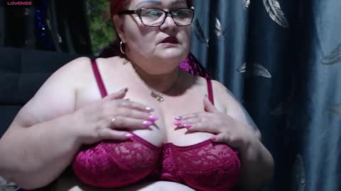 Snapshot of goddess57 chatting on 02.10.25 Goddess online show from 02.10.25