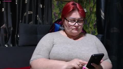 Snapshot of goddess57 chatting on 02.12.25 Goddess online show from 02.12.25