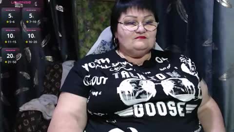 Snapshot of goddess57 chatting on 10.29.25 Goddess online show from 10.29.25