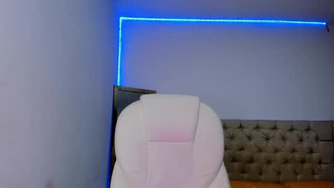 Ariluz online show from 12.21.24