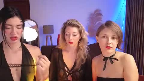 Snapshot of goddess_marylin chatting on 02.02.25 330 UTC2 girls online show from 02.02.25