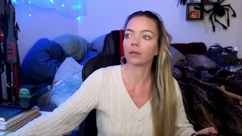 Patricia Mars           Goddess of Mars twitter thegoddessmindy online show from 01.09.25