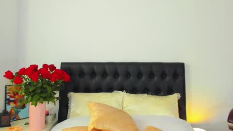 Snapshot of goddess_squirt_ chatting on 10.18.25 Katrin online show from 10.18.25