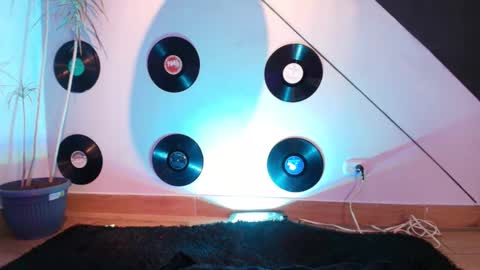 Julieta online show from 02.04.26