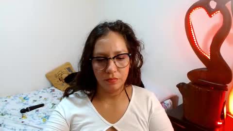  Naih Reyes online show from 12.17.24