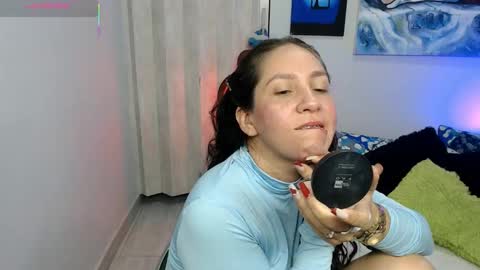  Naih Reyes online show from 03.24.26