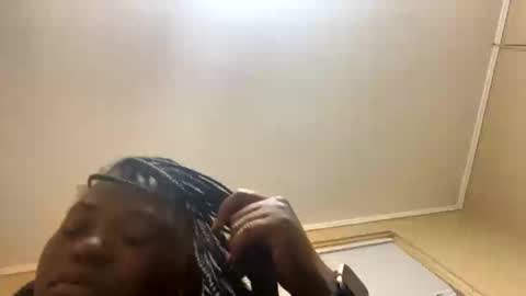 Snapshot of goddessnyia chatting on 01.21.25 goddessnyia online show from 01.21.25