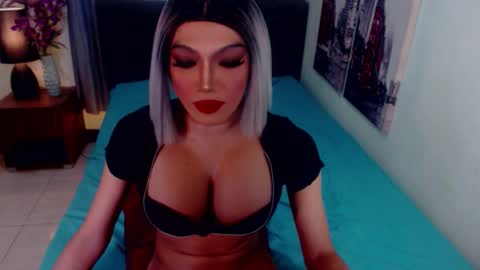 Lucy Pearl online show from 02.03.26