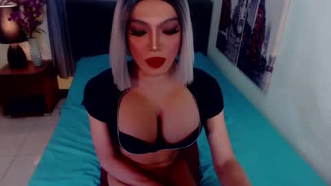 Lucy Pearl online show from 02.03.26