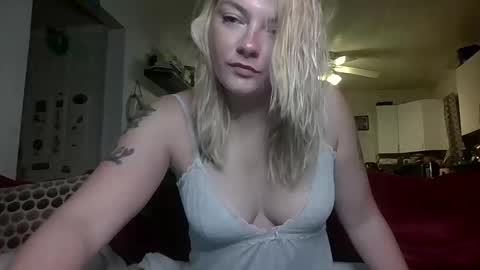 Snapshot of goddessshay099 chatting on 11.16.25 goddessshay099 online show from 11.16.25