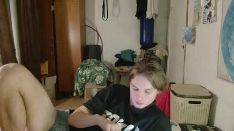 Snapshot of gofymcmouse chatting on 12.13.25 Daniel online show from 12.13.25