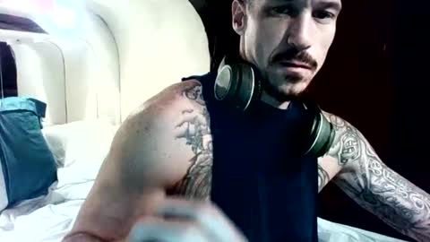 goinwild8900 online show from 12.11.24